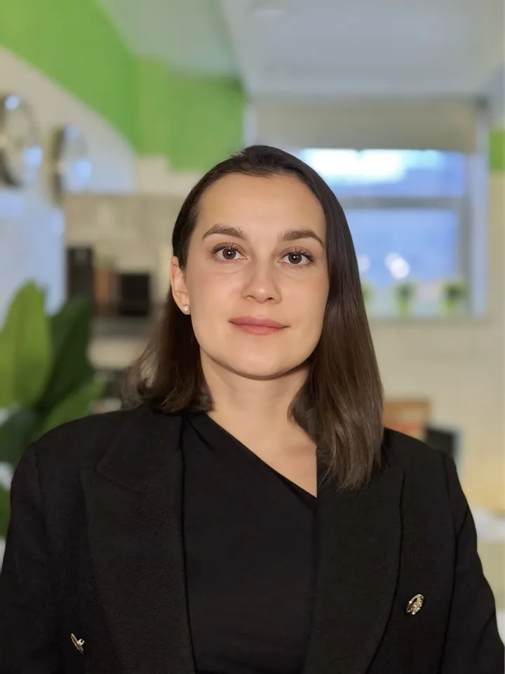 Нина Усталова